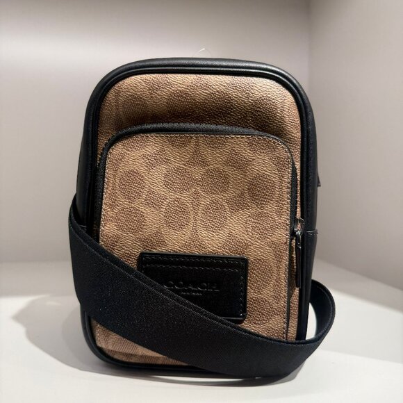 coach Racer Sling Pack In Signature cv763 - Picture 1 of 7